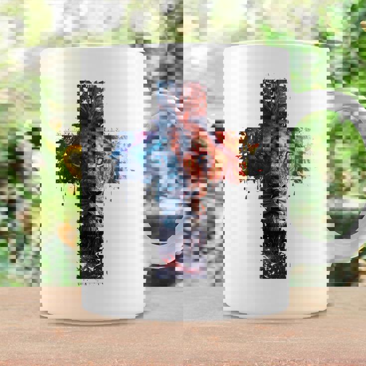 ユダのライオン、イエス・キリストの十字架、キリスト教信仰のグラフィック。 コーヒーマグ ギフトのアイデア