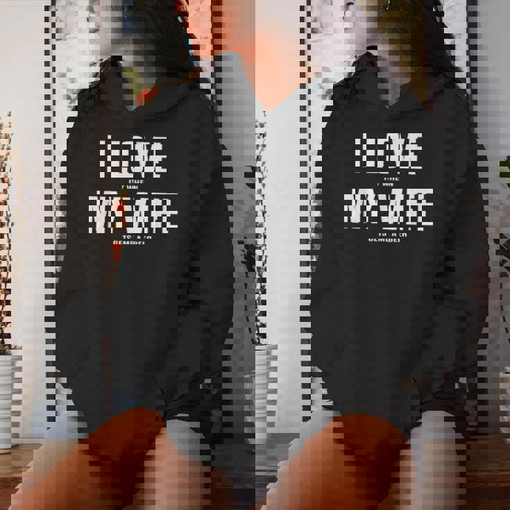 I Love It When My Wife Gets Me A Beer シャツ レディースパーカー 彼女への贈り物