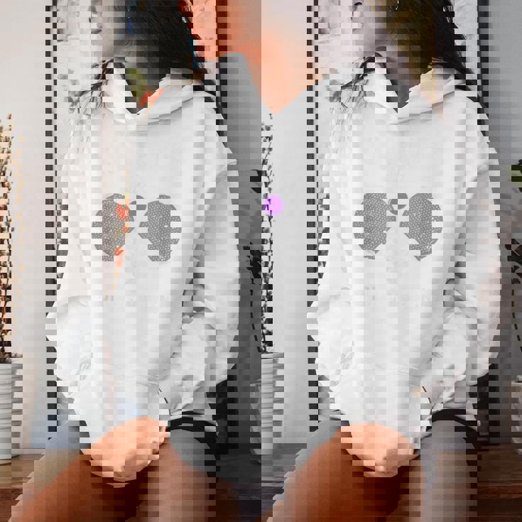 喜寿祝い 卓球好き ピンポン好き 父 男性 女性 77歳 喜寿 お祝い 喜寿モードオン 回転は終わらない レディースパーカー 彼女への贈り物