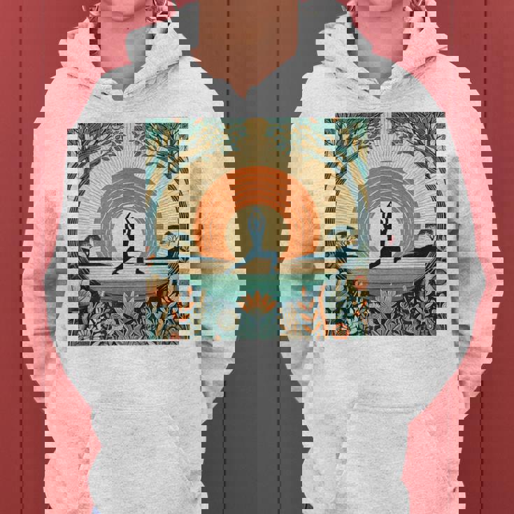夕焼けの戦士ポーズ、ヨガの自然のイラスト、花柄。 レディースパーカー