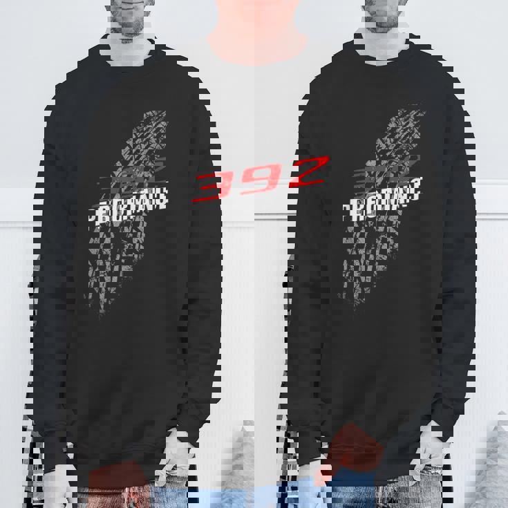 392 パフォーマンス 64 タイヤマーク レースカー スウェットシャツ 高齢者への贈り物