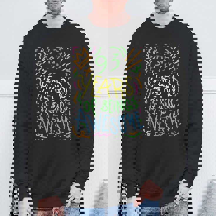 93 Years Of Being Awesome 93歳の誕生日 93歳 スウェットシャツ 高齢者への贈り物