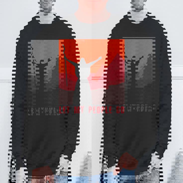 Moses Parts The Redea ユダヤ人 過越祭 ホリデー スウェットシャツ 高齢者への贈り物