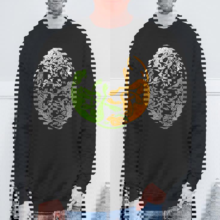 アイルランドデザイン ケルト犬＆旗トリコロールアイルランド スウェットシャツ 高齢者への贈り物