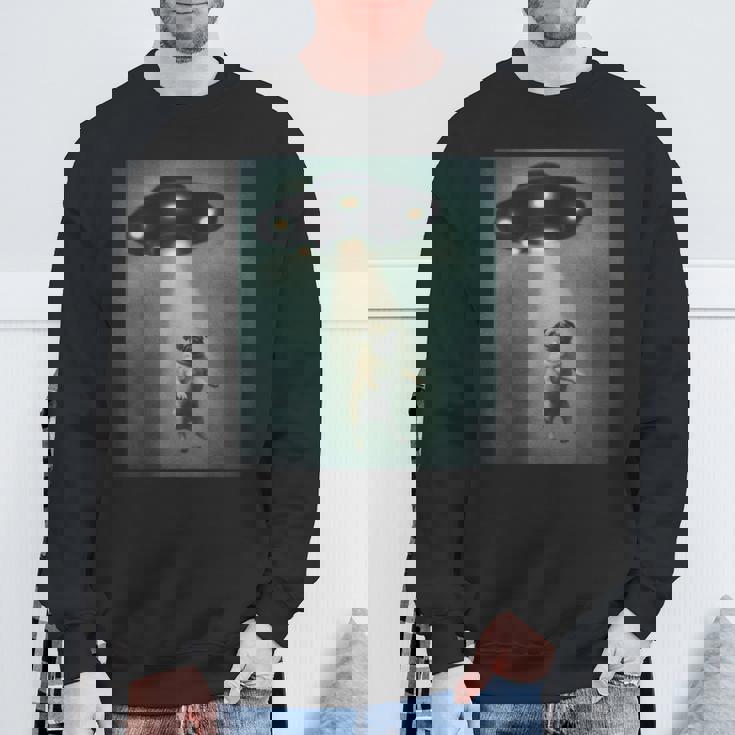 エイリアン誘拐パグ Ufo 面白い宇宙犬デザイン スウェットシャツ 高齢者への贈り物