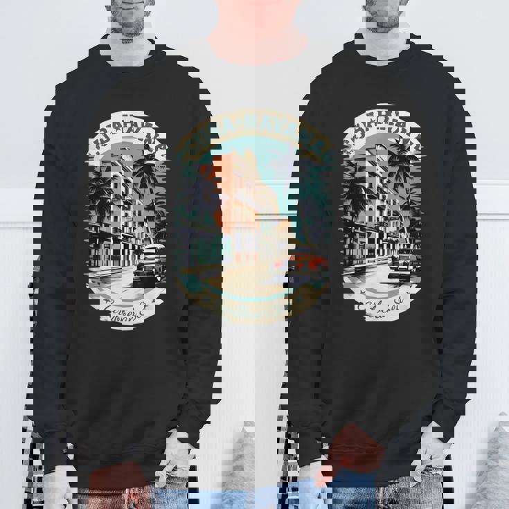 キューバ ハバナ レトロ 車 ヴィンテージ カリブ海のヤシの木 スウェットシャツ 高齢者への贈り物