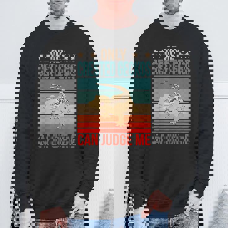 クレステッド・ゲッコーは私を判断できる 爬虫類 クレステッド・ゲッコー スウェットシャツ 高齢者への贈り物