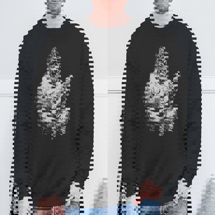 サングラス付きかわいいゴリラ ギタープレーヤー 面白いギタリスト スウェットシャツ 高齢者への贈り物