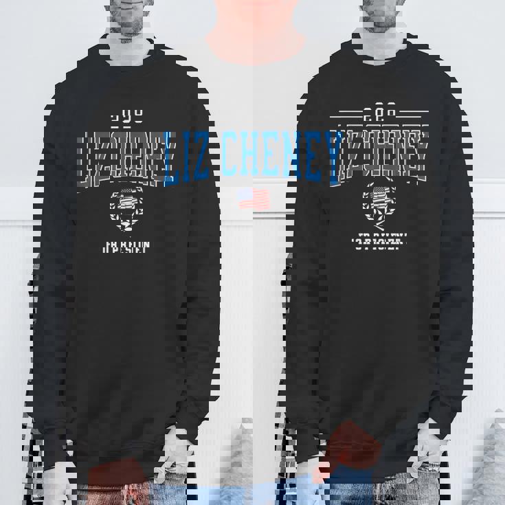 リズ・チェイニー 2028 共和党大統領愛国アメリカ国旗 スウェットシャツ 高齢者への贈り物