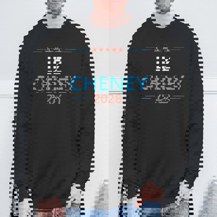 リズ・チェイニー 2028 大統領共和党選挙 '28 スウェットシャツ 高齢者への贈り物