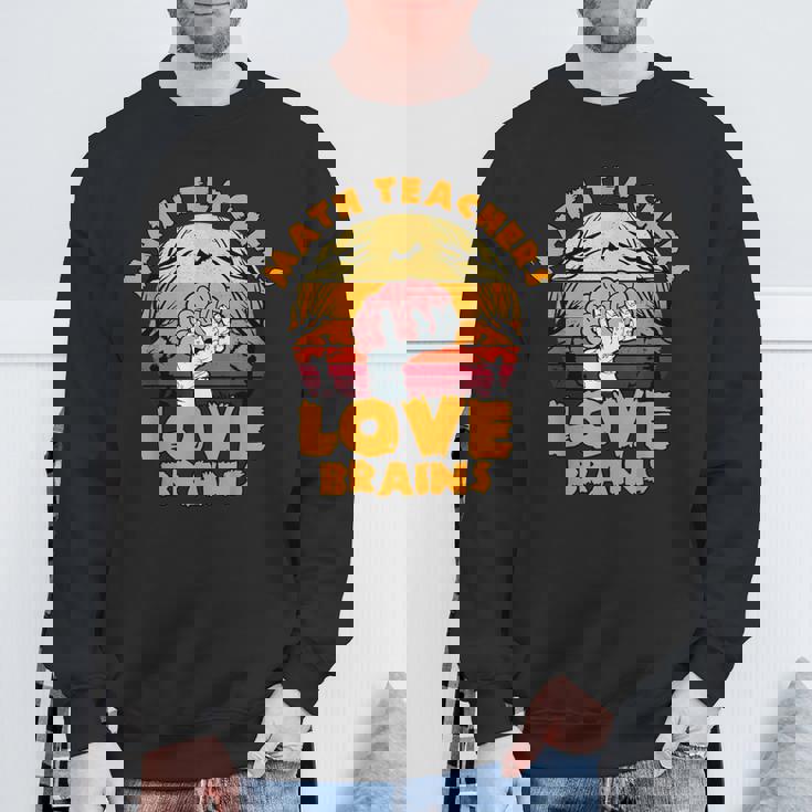 数学教師 Love Brains おもしろハロウィン ゾンビテーマ スウェットシャツ 高齢者への贈り物