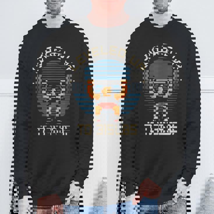 最大330ポンドのベンチプレスゲーマーフィットネスレベル。 スウェットシャツ 高齢者への贈り物