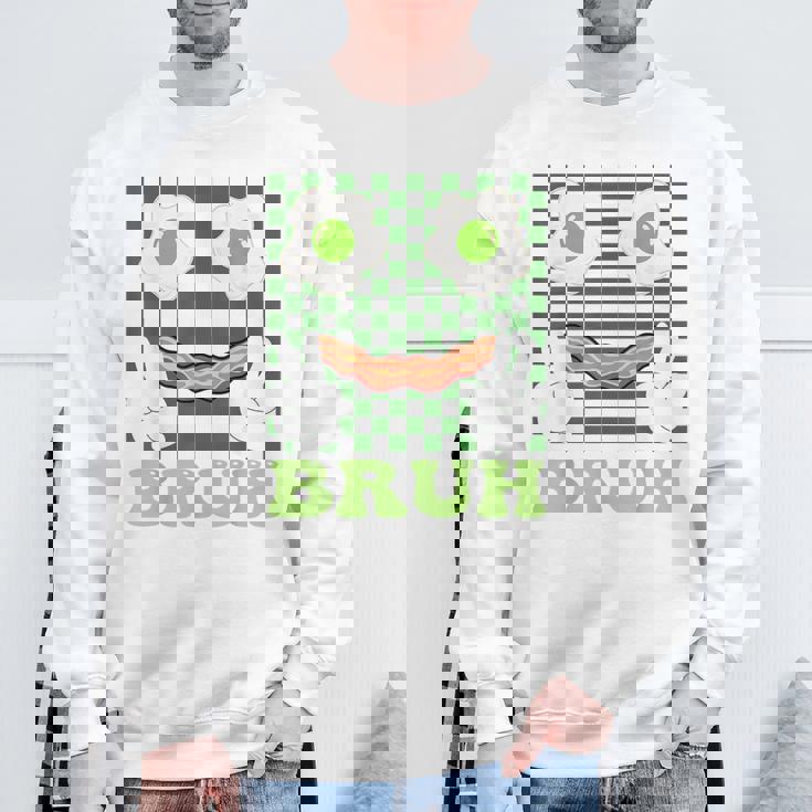 Bruh Green Face Eggs And Bacon Ham 朝食 聖パトリックズ スウェットシャツ 高齢者への贈り物