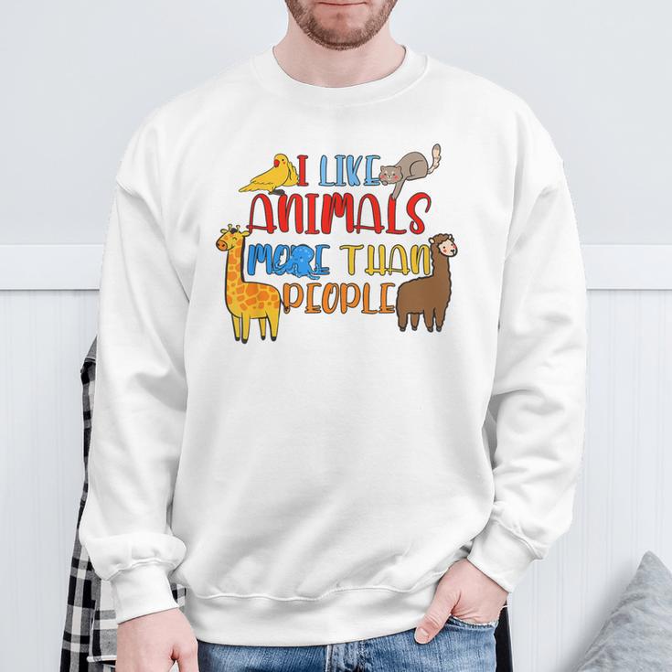 Me Gustan Los Animales Más Que Las Personas Que Amo A Los Amantes Del Bienestar Animal Camisa de entrenamiento Regalos para ancianos