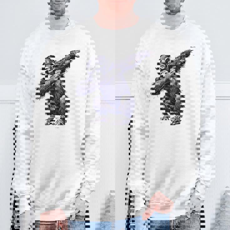 サングラスをかけたダブダンスを踊るチンパンジー猿 スウェットシャツ 高齢者への贈り物