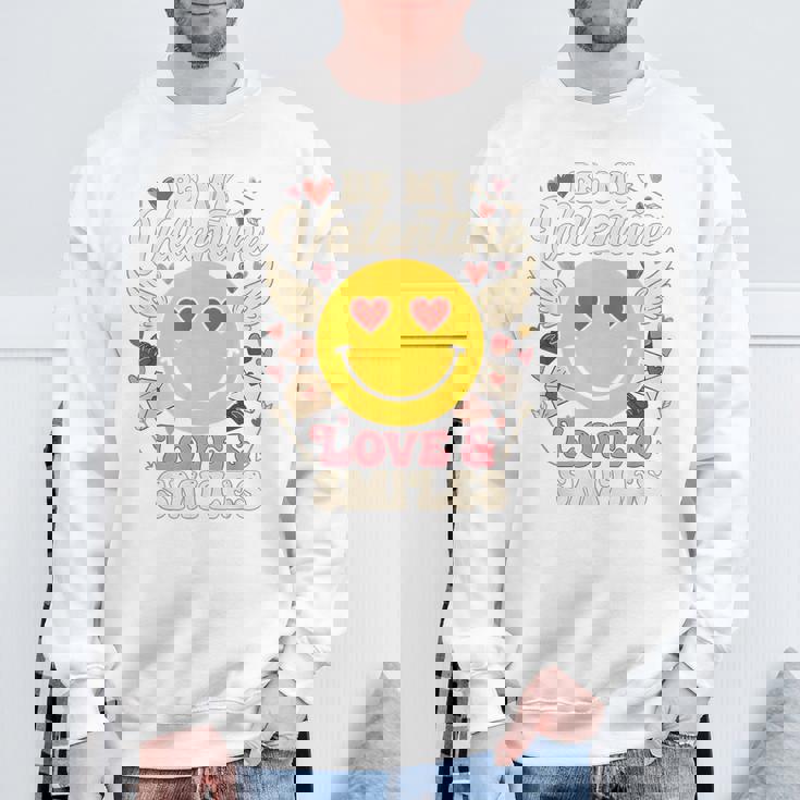 バレンタイン スマイルフェイス ハート 翼 かわいい 愛 チョコレート スウェットシャツ 高齢者への贈り物
