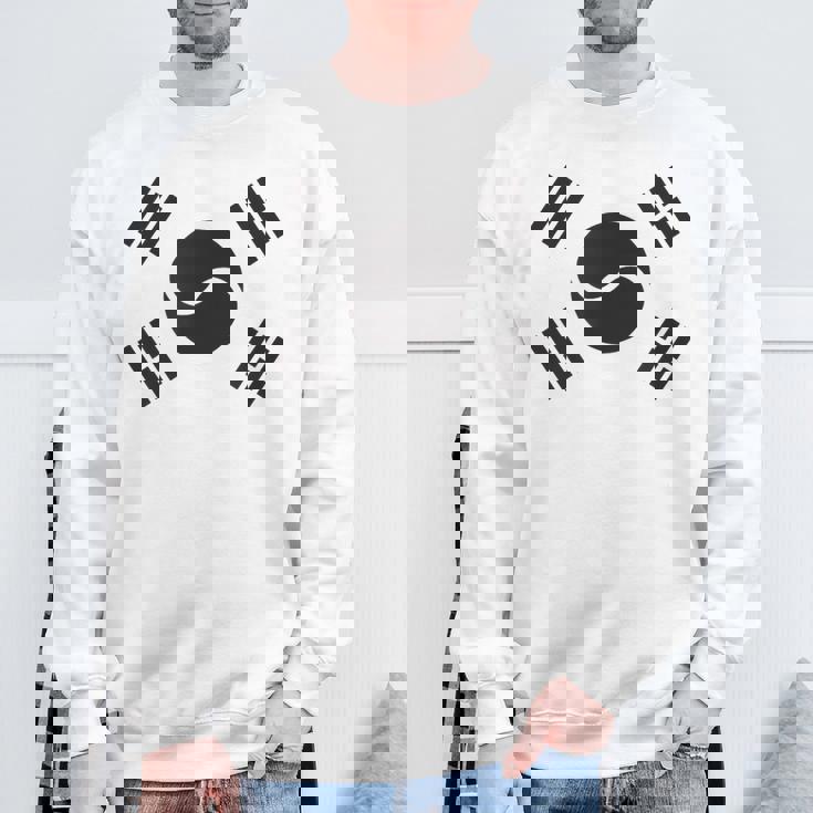 大韓民国 様式化された韓国国旗 ブラック スウェットシャツ 高齢者への贈り物