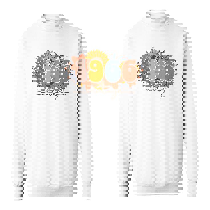 60歳 ヴィンテージ 1966 60歳の誕生日 ワイルドフラワー スウェットシャツ