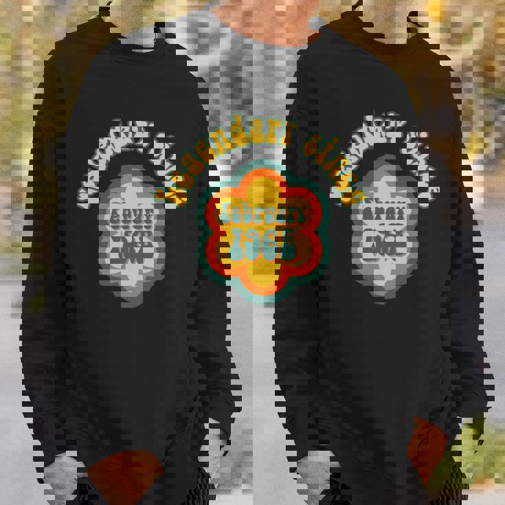 1968 年 2 月生まれ 誕生日 1968 年 2 月以来のレジェンド 長袖tシャツ スウェットシャツ 彼への贈り物