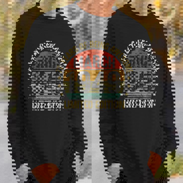 3月の誕生日 Est 1949 限定版 ヴィンテージ 77歳 スウェットシャツ 彼への贈り物