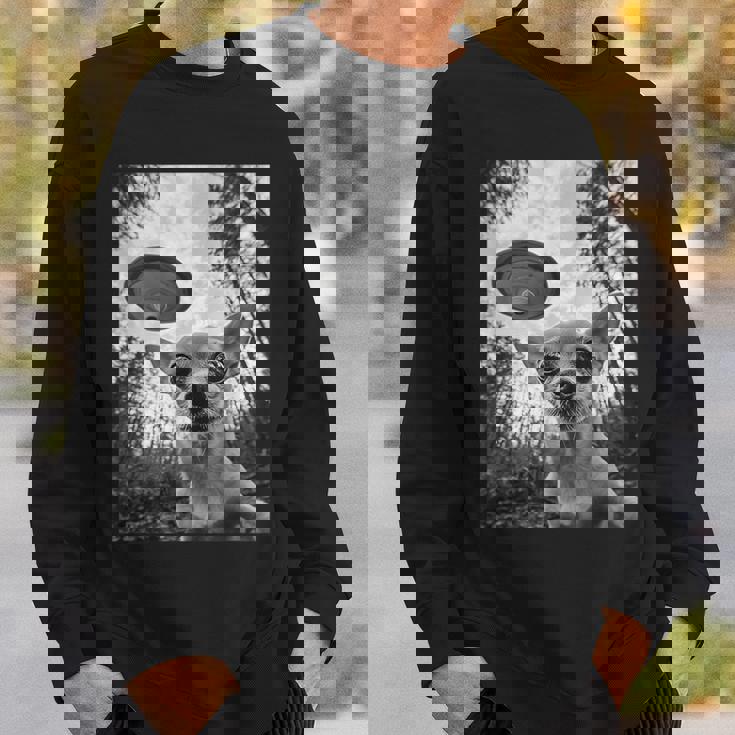 Alien Ufo Meme Chihuahua エイリアン Ufo ミーム チワワ スウェットシャツ 彼への贈り物