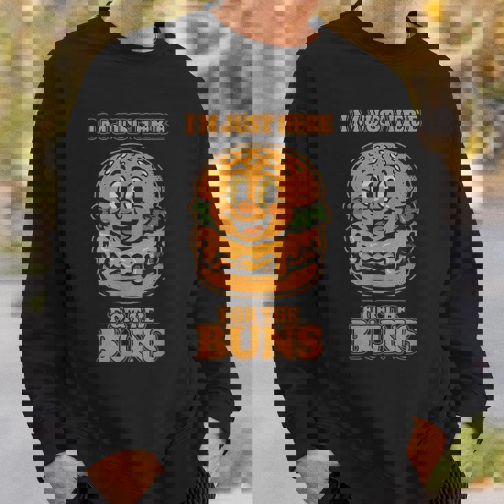 Burger Buddies 「I'm Just Here For The Buns」バーガー スウェットシャツ 彼への贈り物