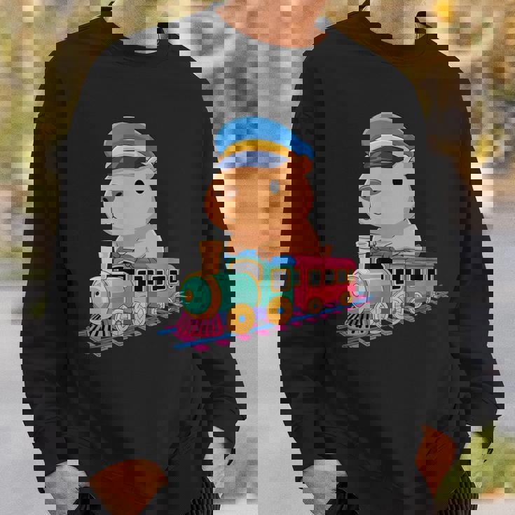 Capybara Riding Train Cute Kawaii Cartoon Rail Adventure スウェットシャツ 彼への贈り物