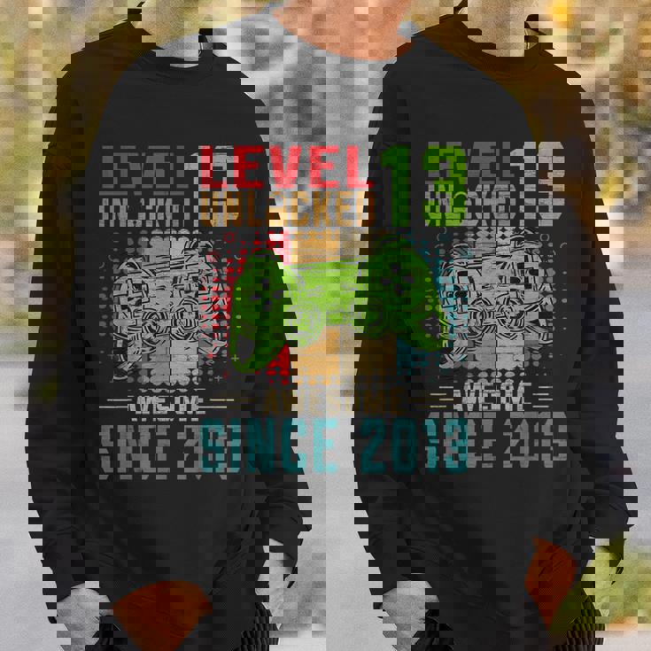 Level 13 Unlocked Birthday 13 Year Old 13Th Birthday スウェットシャツ 彼への贈り物