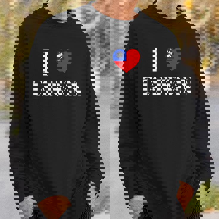 I Love Heart 台湾国旗 台湾 台湾 プライド Roc 台北 スウェットシャツ 彼への贈り物