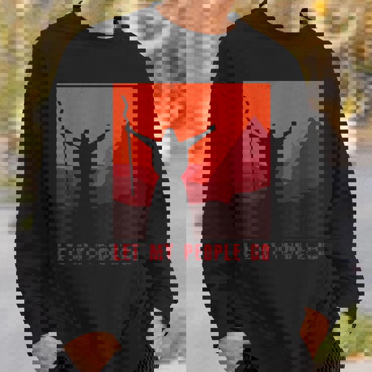 Moses Parts The Redea ユダヤ人 過越祭 ホリデー スウェットシャツ 彼への贈り物