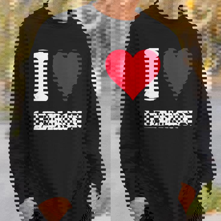 Red Heart I Love Lebron スウェットシャツ 彼への贈り物