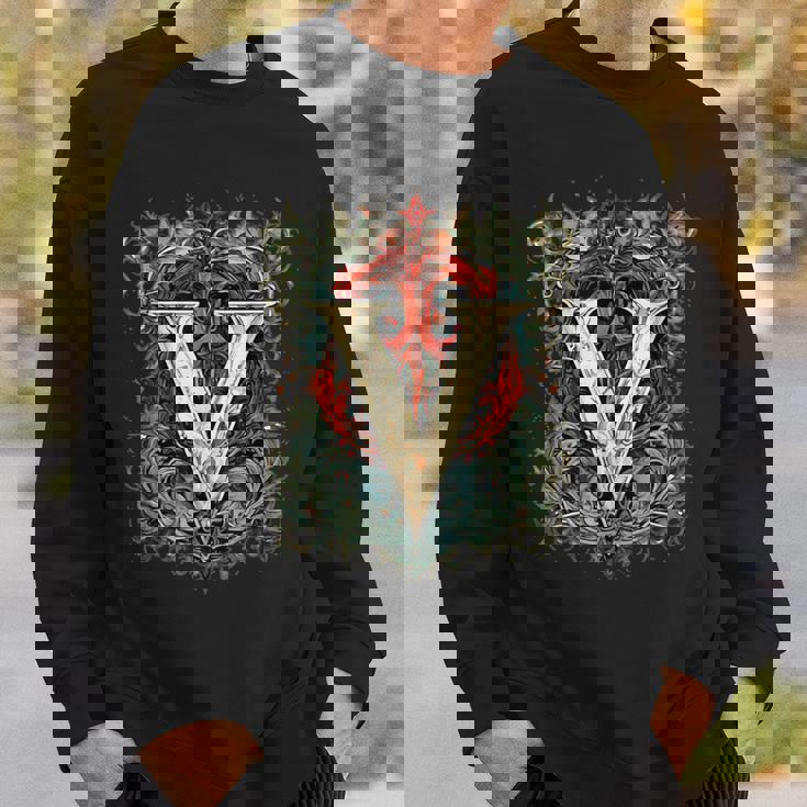 V文字 アルファベット ヴィンテージ モノグラム イニシャル 名前 スウェットシャツ 彼への贈り物