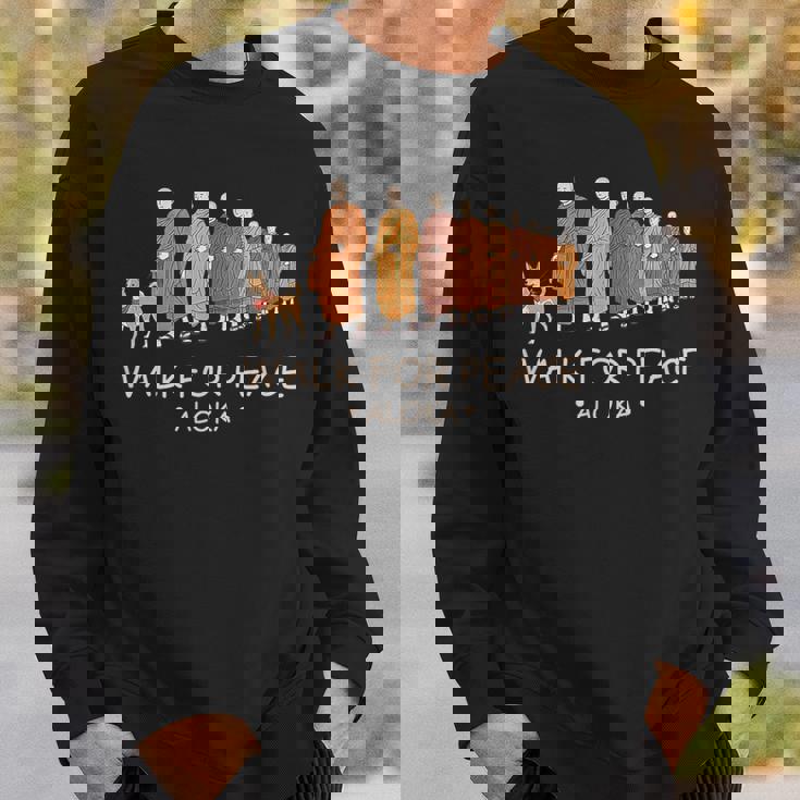 Walk For Peace Monks With Aloka Dog スウェットシャツ 彼への贈り物