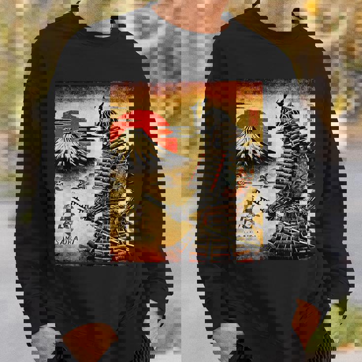 「夜明けの富士山と壮大な侍戦士」 スウェットシャツ 彼への贈り物