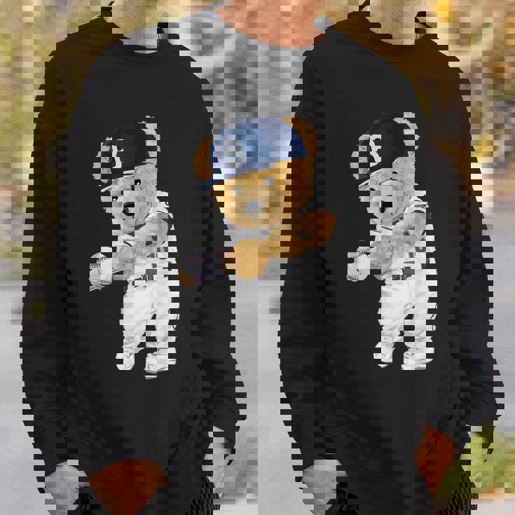 かわいいテディベア野球ヒッター。 スウェットシャツ 彼への贈り物