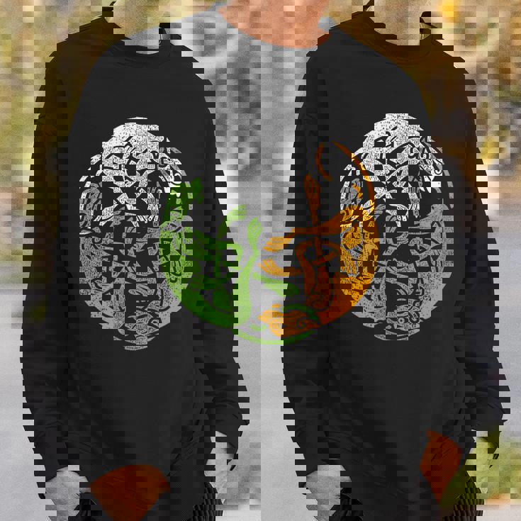 アイルランドデザイン ケルト犬＆旗トリコロールアイルランド スウェットシャツ 彼への贈り物