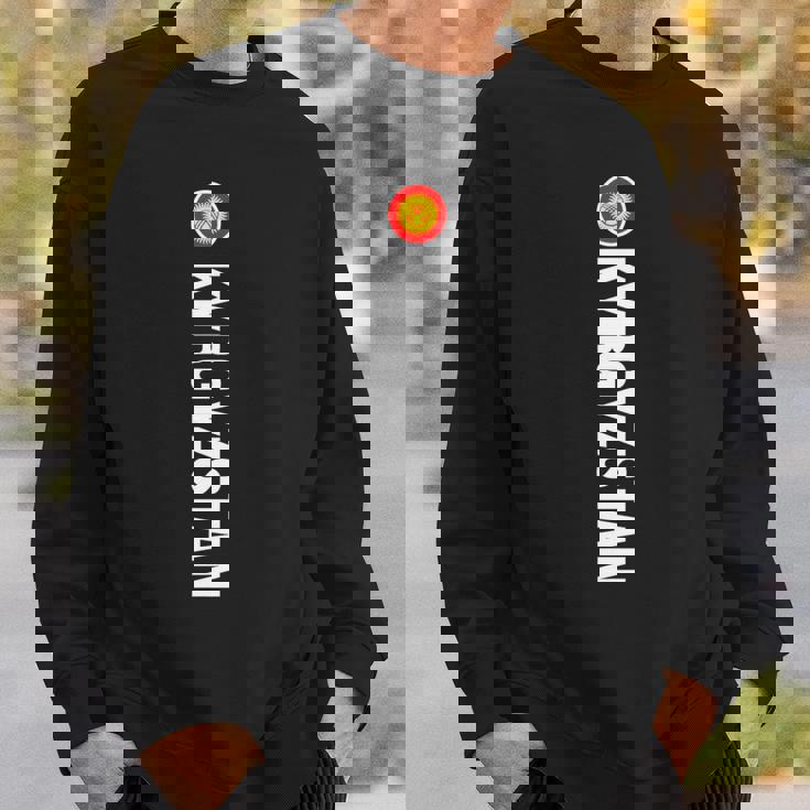 キルギス国旗 縦 スウェットシャツ 彼への贈り物