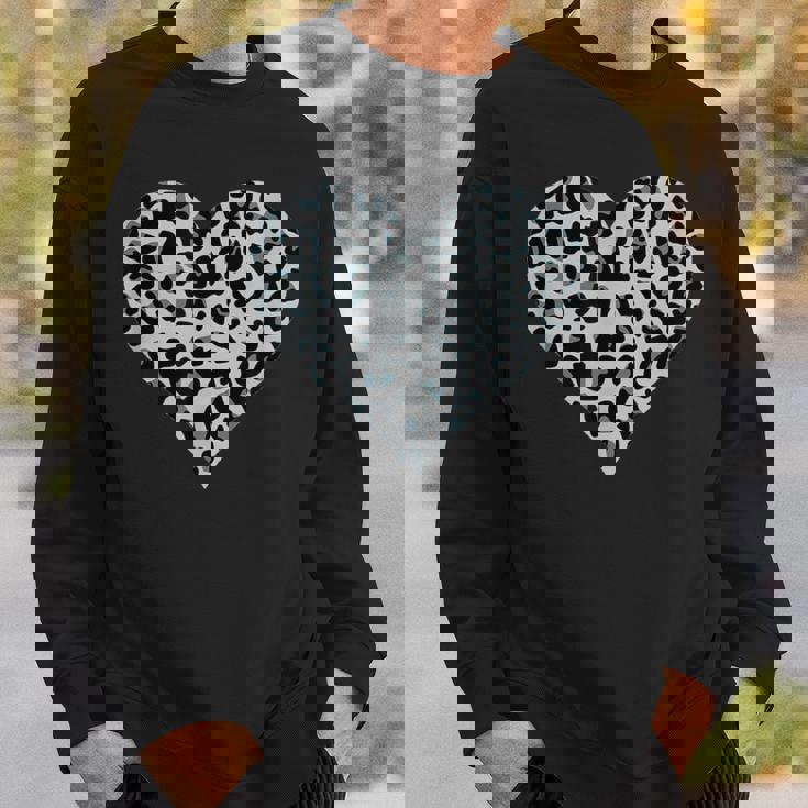 グレーとブラック ヒョウ柄 アニマルプリント ハート スウェットシャツ 彼への贈り物