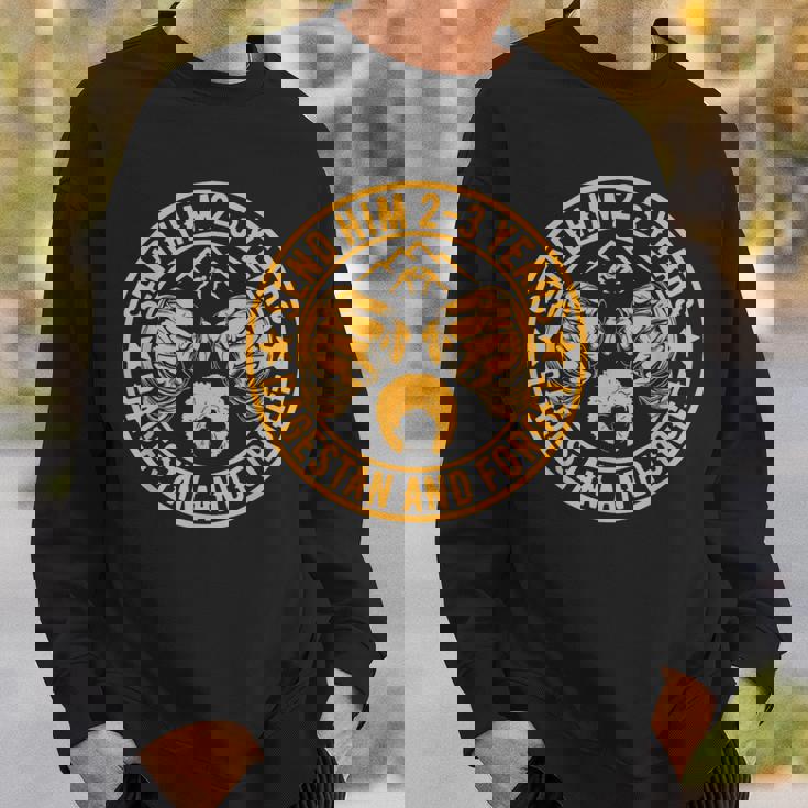 ダゲスタンに23年送り、Mmaレスリングミームを忘れてください。 スウェットシャツ 彼への贈り物