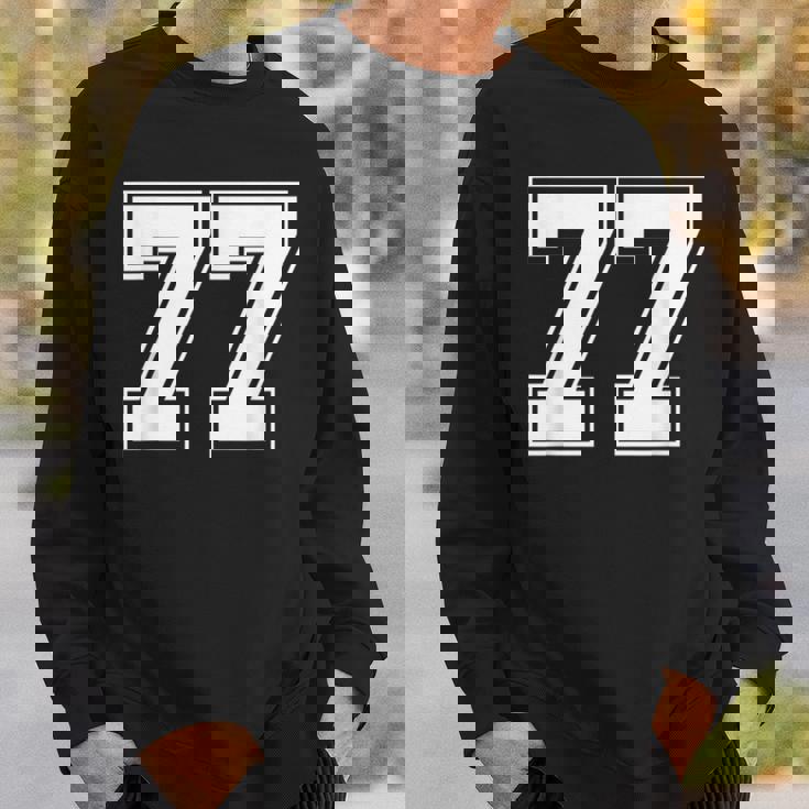 ナンバー77 野球 フットボール 誕生日 スウェットシャツ 彼への贈り物