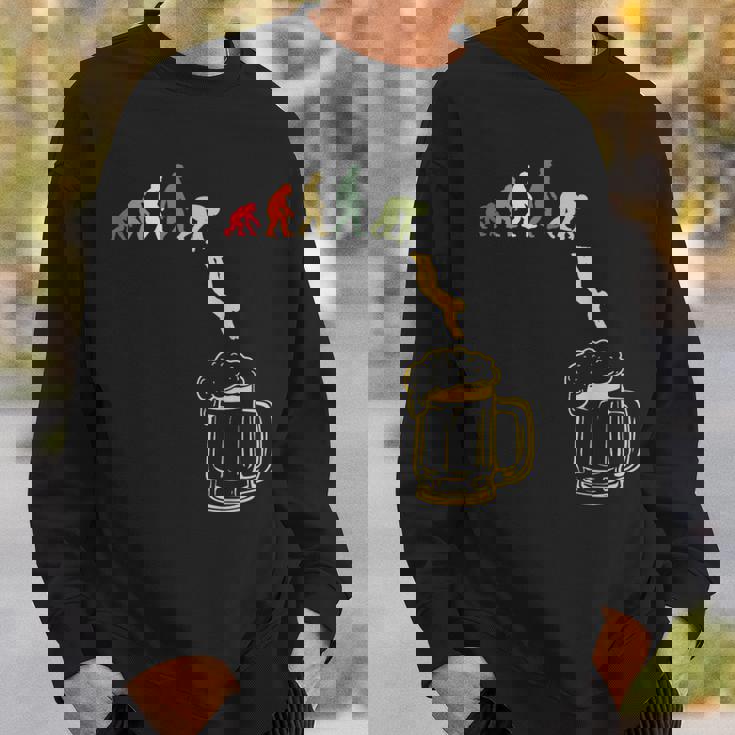 ビール 酒 面白いtシャツ 人類の進化 飲み おもしろ 飲み会 のんべえ メンズ ネタ 服 スウェットシャツ 彼への贈り物