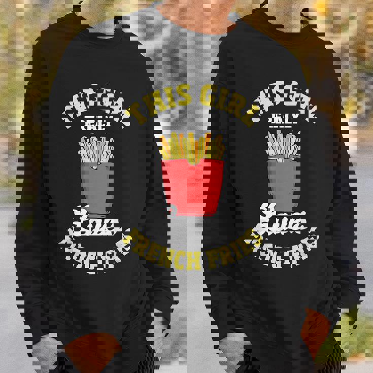 フライドポテト この子は本当にフライドポテトが好きなんだ フライドポテト スウェットシャツ 彼への贈り物