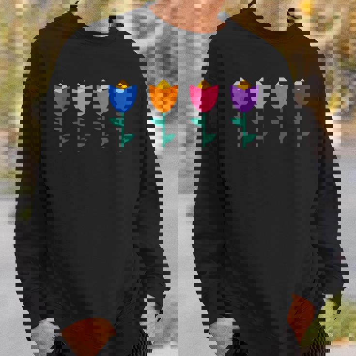 ブルー、オレンジ、ピンク、パープルのチューリップ。 スウェットシャツ 彼への贈り物