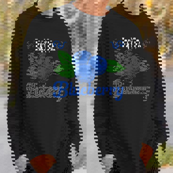 ブルーベリーフルーツ-アイ・アム・ア・ブルーベリー スウェットシャツ 彼への贈り物