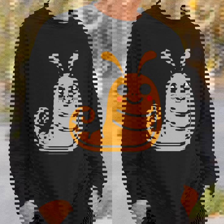 ユーモア ナメクジ 昆虫 かわいい ミニマリスト シンプル ナメクジ スウェットシャツ 彼への贈り物