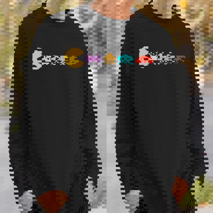 レトロヴィンテージ80年代アーケードゲームインベーダーマッシュアップ スウェットシャツ 彼への贈り物