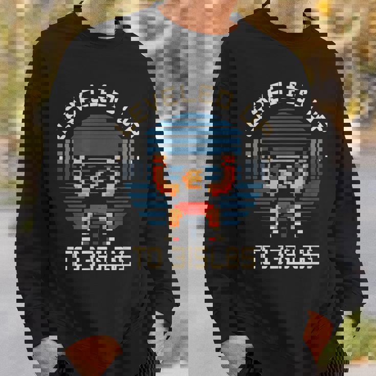 最大330ポンドのベンチプレスゲーマーフィットネスレベル。 スウェットシャツ 彼への贈り物