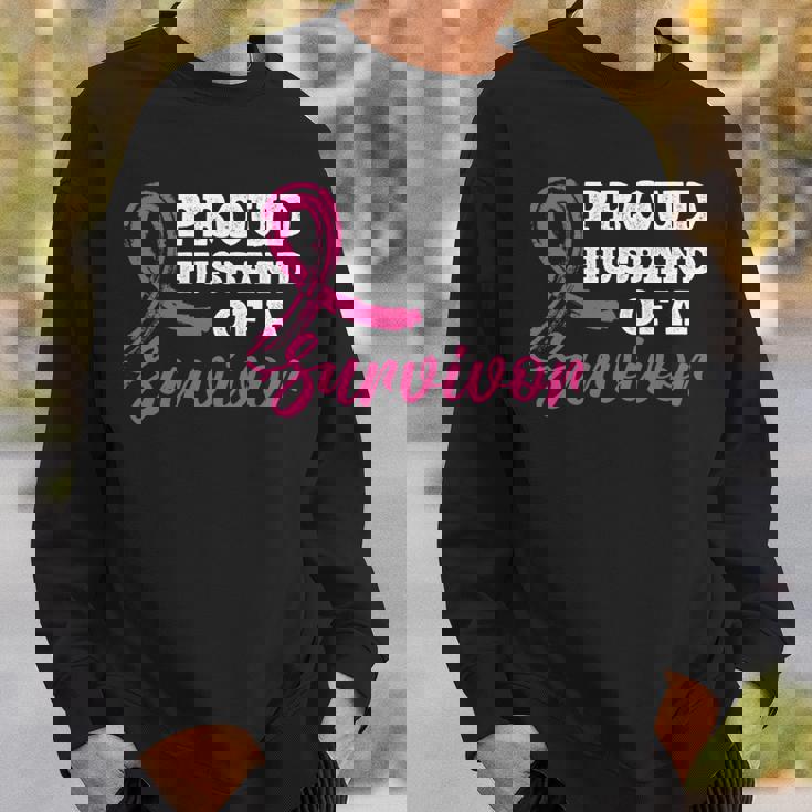 生存者の乳がん啓発の誇り高き夫。 長袖tシャツ スウェットシャツ 彼への贈り物