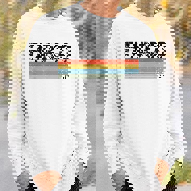 Fargo City レトロ ヴィンテージ ストライプ ギフトとお土産 スウェットシャツ 彼への贈り物