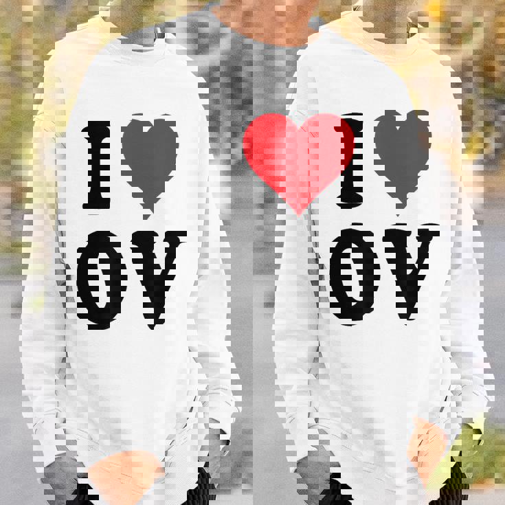 I Heart Ov Initials I Love OV First And Last Name O スウェットシャツ 彼への贈り物